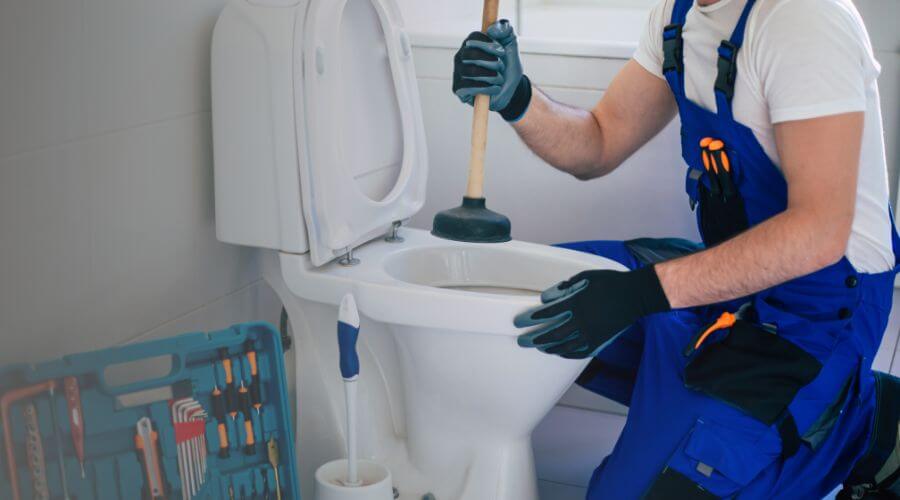 Local annual plumbing maintenance in Petersburg, IN
